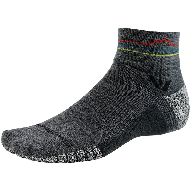 Swiftwick Flite XT Trail Quarter Crew Socks – 4″ Heather Sunset Mountain X-Large