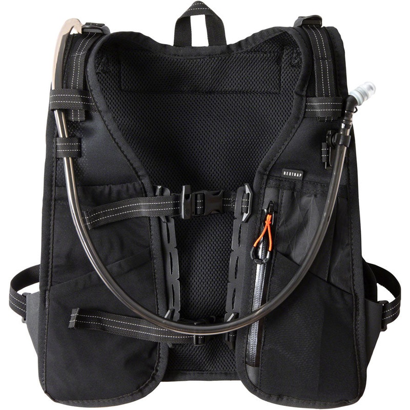Restrap Race Hydration Vest – Black Large/X-Large