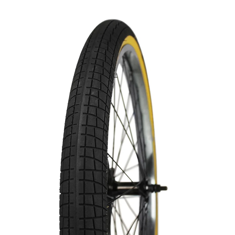 26×2.2 Innova Fleet BMX tire – Black w/ Gum Wall