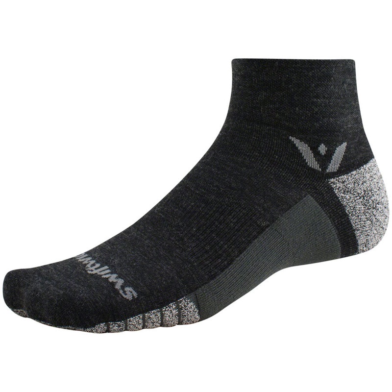 Swiftwick Flite XT Trail Quarter Crew Socks – 2″ Coal Medium