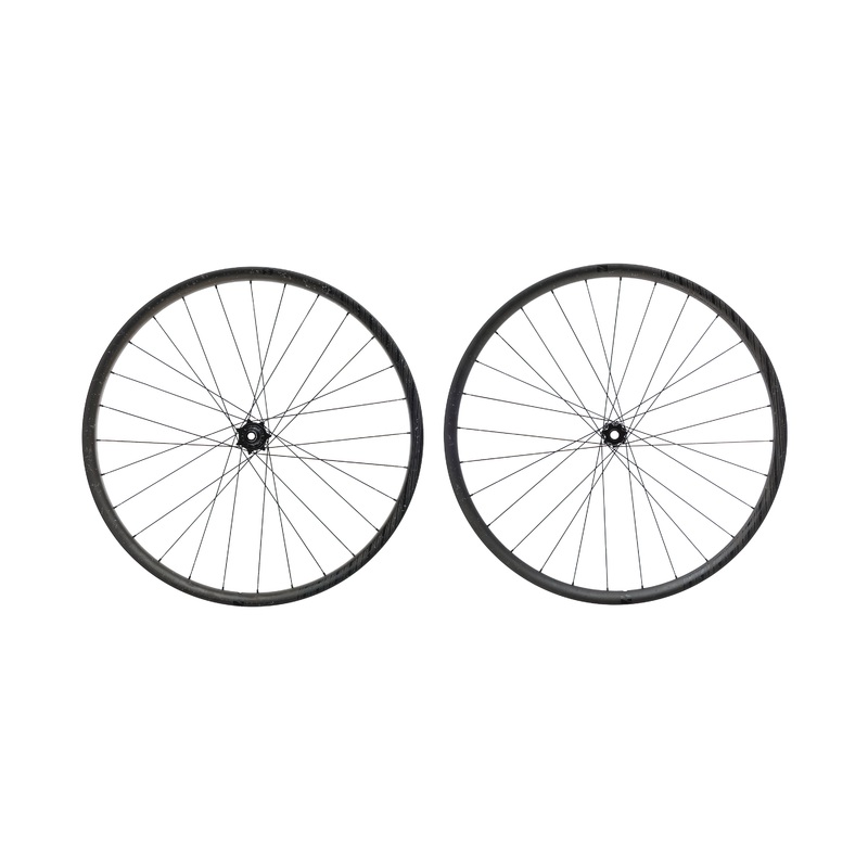 Reynolds Black Label Wide Trail 349 Carbon Tubeless 29″ Wheelset