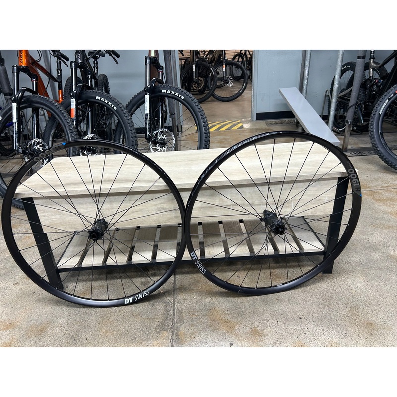 DT Swiss H1900 Hybrid Wheelset 29″ 6B XD Boost (15x110F/12x148R), Take Off