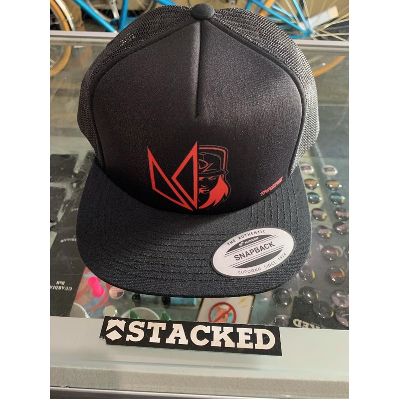 Throne Snapback Red and Black