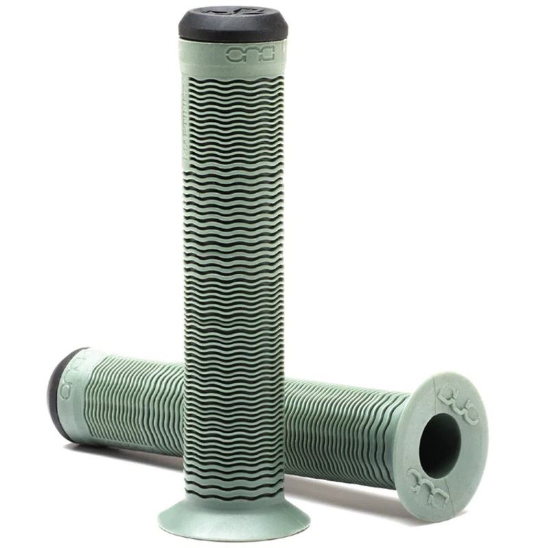 DUO COREY MARTINEZ GRIPS