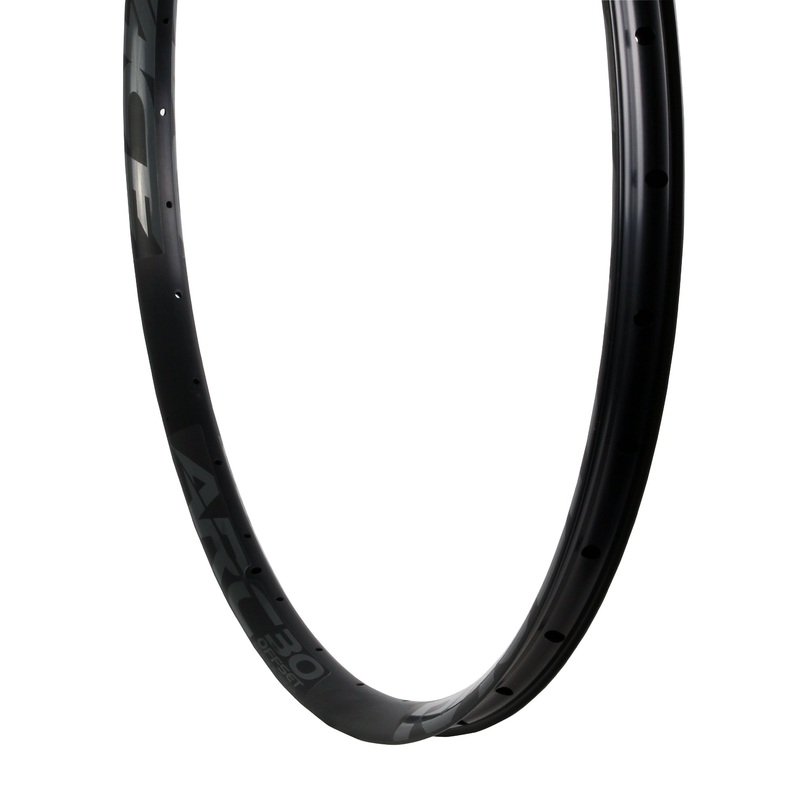 RaceFace ARC 30 Rim – 29″ Disc Black 32H Offset