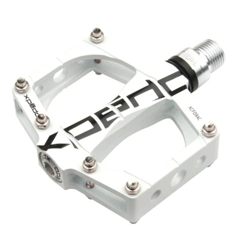Xpedo TRVS 9 Flat Pedals – White