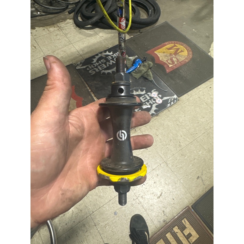 Salt plus front hub